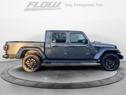 Used 2025 Jeep Gladiator Sport image 10