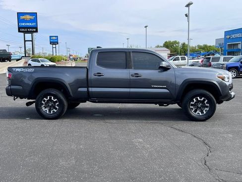 Used 2021 Toyota Tacoma TRD Off-Road w/ Technology Package AWD/4WD image 40
