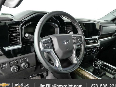 Certified 2026 Chevrolet Silverado 1500 LT Trail Boss w/ LT Trail Boss Premium Package AWD/4WD image 4