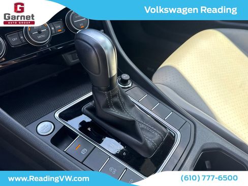 Certified 2021 Volkswagen Jetta R-Line w/ R-Line Cold Weather Package FWD image 24