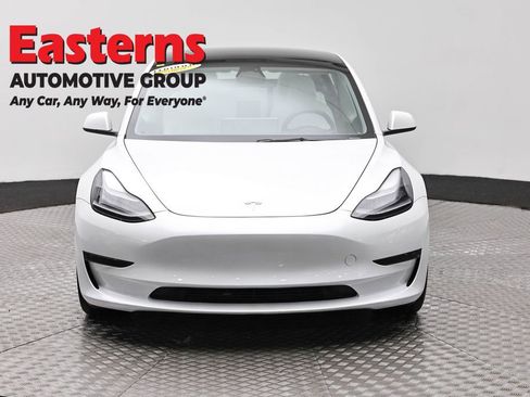 Used 2023 Tesla Model 3 Standard Range image 2
