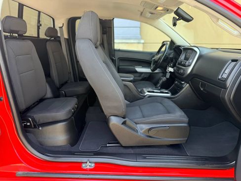 Used 2020 Chevrolet Colorado LT w/ LT Convenience Package AWD/4WD image 35