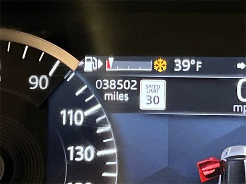 Used 2023 Land Rover Range Rover Velar R-Dynamic S image 24