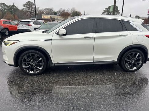 Used 2019 INFINITI QX50 Essential w/ Sensory Package image 5
