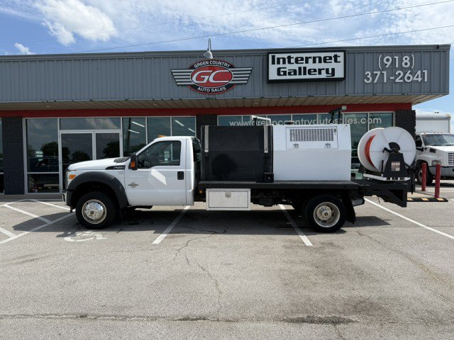 Used 2015 Ford F550 2WD Regular Cab Super Duty image 1