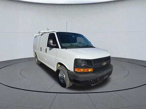 Used 2017 Chevrolet Express 2500 image 6