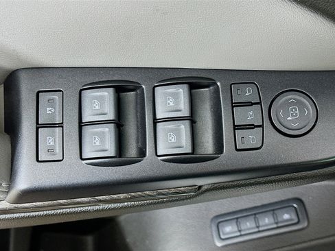 Used 2019 Chevrolet Tahoe LT RWD image 15