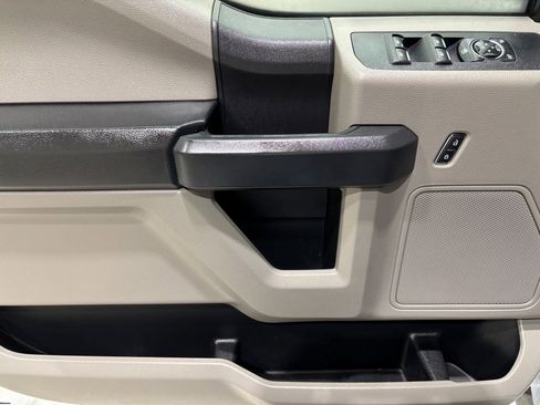 Used 2020 Ford F250 XL w/ Power Equipment Group image 16