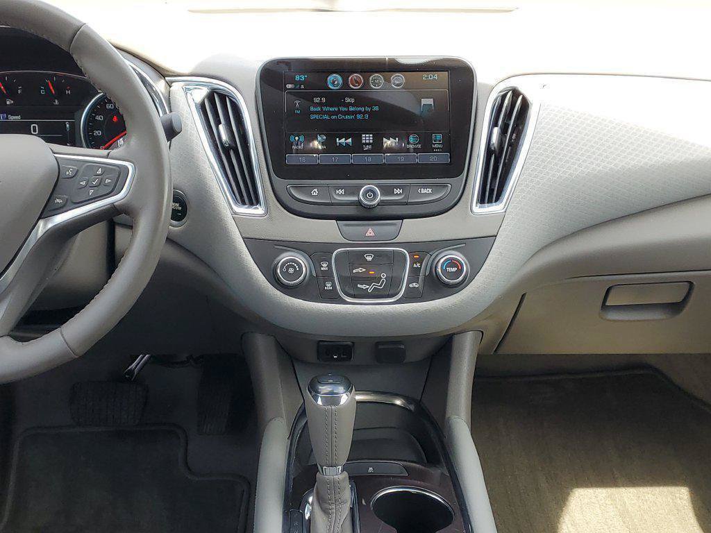 Used 2018 Chevrolet Malibu LT FWD image 24