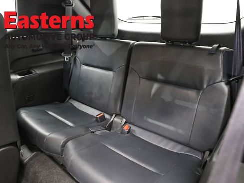 Used 2025 Mitsubishi Outlander AWD image 26