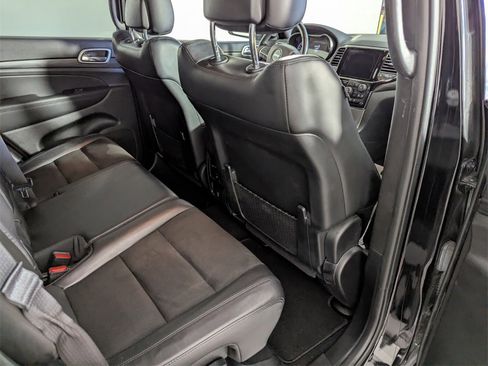 Used 2021 Jeep Grand Cherokee Laredo X image 17