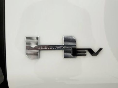 Used 2025 GMC Hummer EV 2X AWD/4WD image 33
