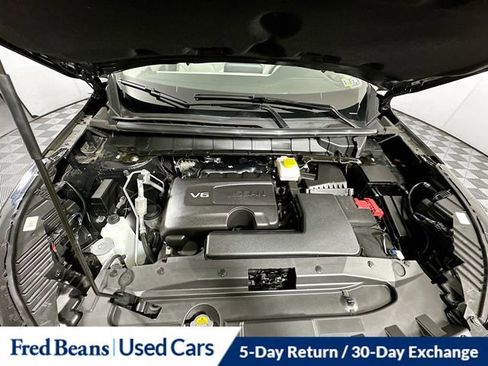 Certified 2024 Nissan Pathfinder SL w/ Black Appearance Package image 33