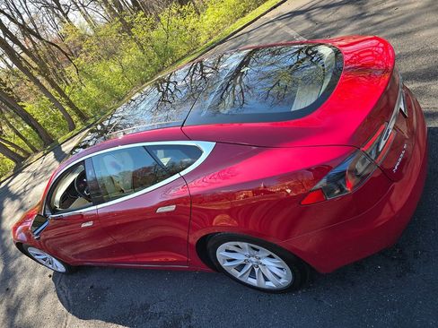 Used 2018 Tesla Model S 100D image 55