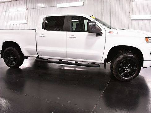 Used 2024 Chevrolet Silverado 1500 RST w/ Z71 Off-Road Package AWD/4WD image 8