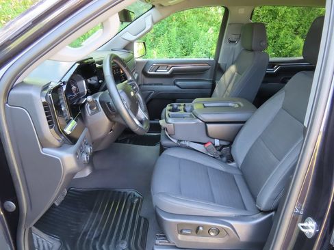 Certified 2023 Chevrolet Silverado 1500 LT AWD/4WD image 24