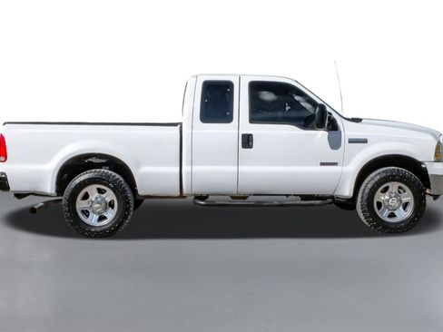 Used 2005 Ford F250 XL image 5