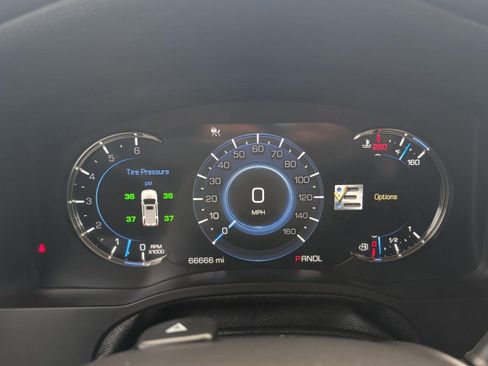Used 2017 Cadillac Escalade Premium Luxury RWD image 16