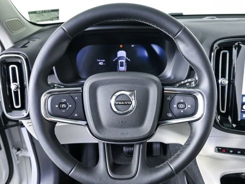 Certified 2024 Volvo XC40 B5 Ultimate w/ Protection Package AWD/4WD image 11