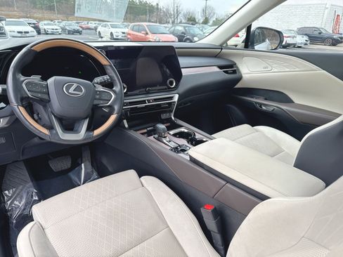 Used 2024 Lexus RX 450h AWD w/ Convenience Package image 11
