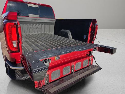 Used 2024 GMC Sierra 1500 SLT image 8