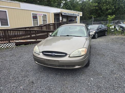 Used 2003 Ford Taurus SES FWD image 3