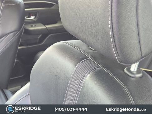 Used 2024 Honda Pilot Touring image 16