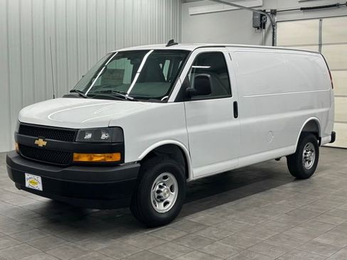New 2026 Chevrolet Express 2500 w/ Driver Convenience Package RWD image 5