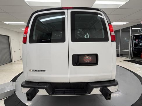 Used 2023 Chevrolet Express 2500 Work Van w/ Driver Convenience Package image 6