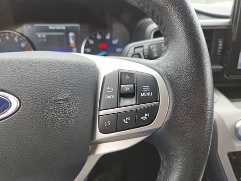 Used 2020 Ford Explorer XLT w/ Equipment Group 202A image 15