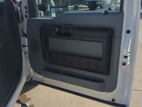Used 2016 Ford F250 XL w/ Power Equipment Group RWD image 18