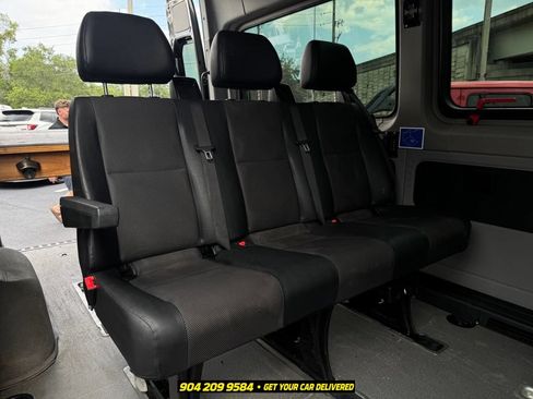 Used 2018 Mercedes-Benz Sprinter 2500 image 26
