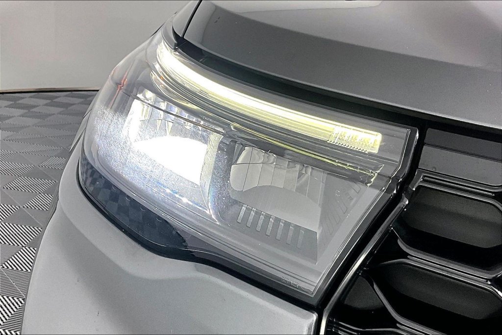 Used 2025 Ford Explorer ST-Line w/ ST-Line Street Pack AWD/4WD image 29