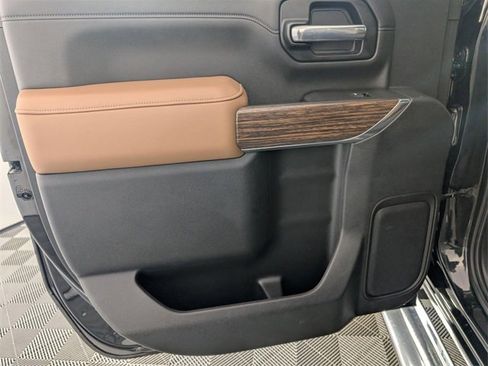 Used 2021 Chevrolet Silverado 2500 High Country w/ Technology Package image 29