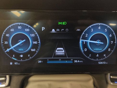 Used 2024 Hyundai Elantra SEL image 23