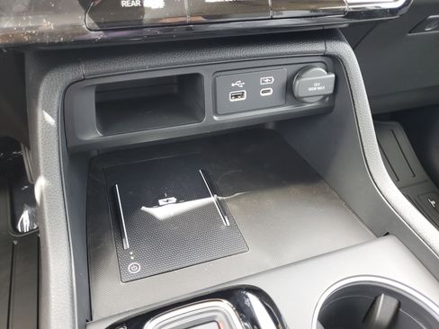 New 2025 Honda Pilot Touring image 28