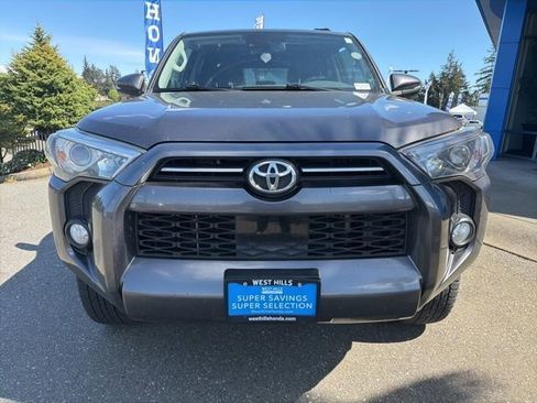 Used 2020 Toyota 4Runner SR5 Premium w/ Moonroof Package AWD/4WD image 3
