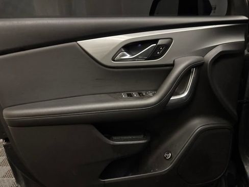 Used 2019 Chevrolet Blazer LT FWD image 12