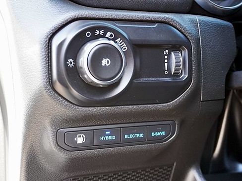 Used 2023 Jeep Wrangler Unlimited Sahara w/ Cold Weather Group AWD/4WD image 28