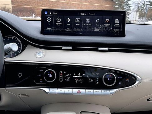 Used 2023 Genesis GV70 2.5T Select w/ Select Package image 14