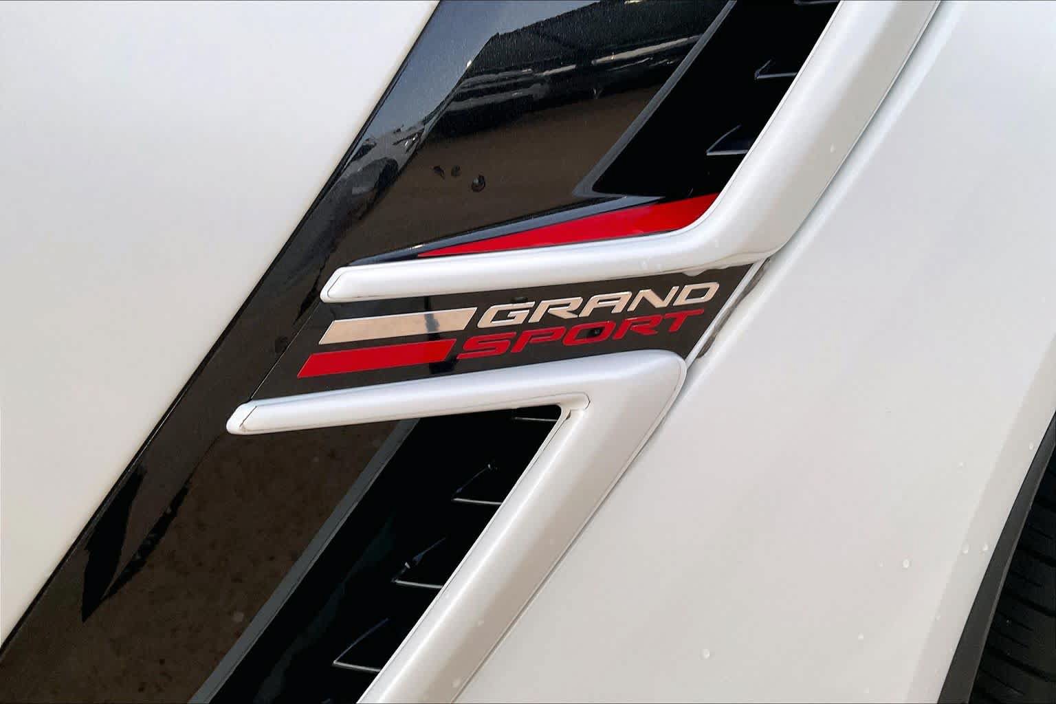 Used 2019 Chevrolet Corvette Grand Sport RWD image 11