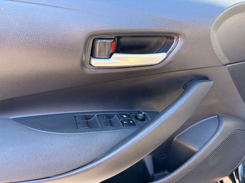 Used 2020 Toyota Corolla LE image 13