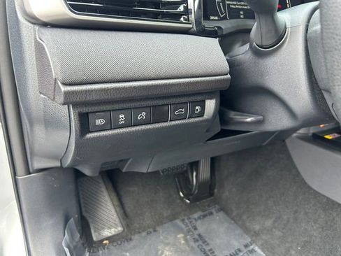 Used 2025 Toyota Camry LE image 15