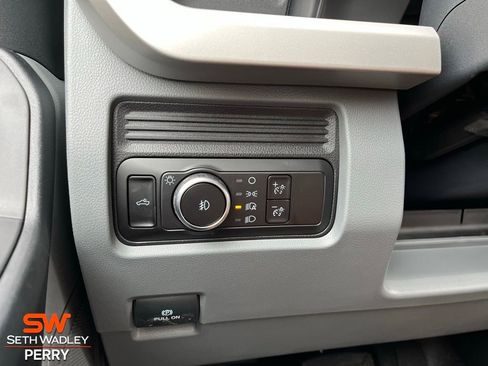 New 2026 Ford F250 XL w/ XL Chrome Package image 12