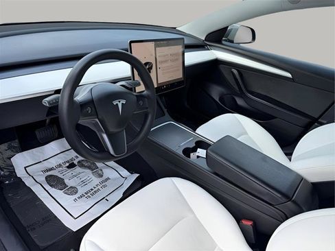 Used 2022 Tesla Model 3 Long Range AWD/4WD image 16