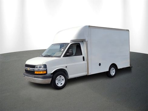 Used 2019 Chevrolet Express 3500 Work Van w/ Power Convenience Package image 2