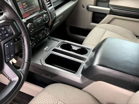 Used 2015 Ford F150 XLT w/ Equipment Group 302A Luxury AWD/4WD image 15