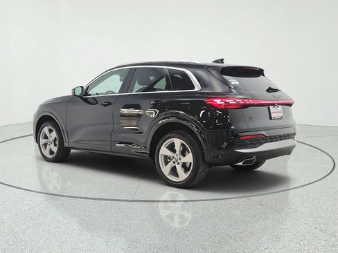 Used 2025 Audi Q5 Premium Plus w/ Premium Plus AWD/4WD image 7