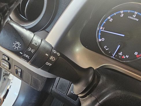 Used 2016 Toyota RAV4 XLE image 30