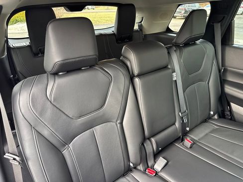 Certified 2025 INFINITI QX60 Luxe w/ Vision Package image 31